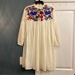V. De. Vinste embroided lightweight dress.  Compliments for days.  So cute.